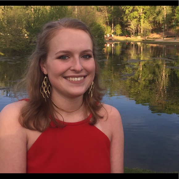 Meet your Posher - Picture 4 of 5